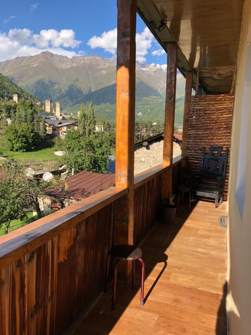 Travel Inn House Mestia • Მოგზაურის Სახლი Εξωτερικό φωτογραφία